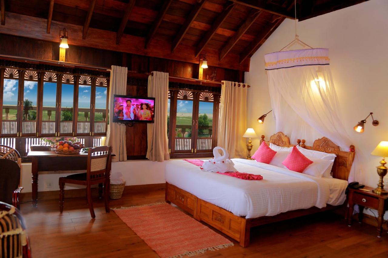 Ayursoma Ayurveda Royal Retreat Hotel Kovalam Bagian luar foto