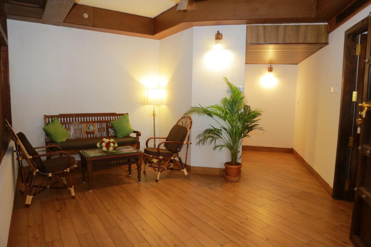 Ayursoma Ayurveda Royal Retreat Hotel Kovalam Bagian luar foto