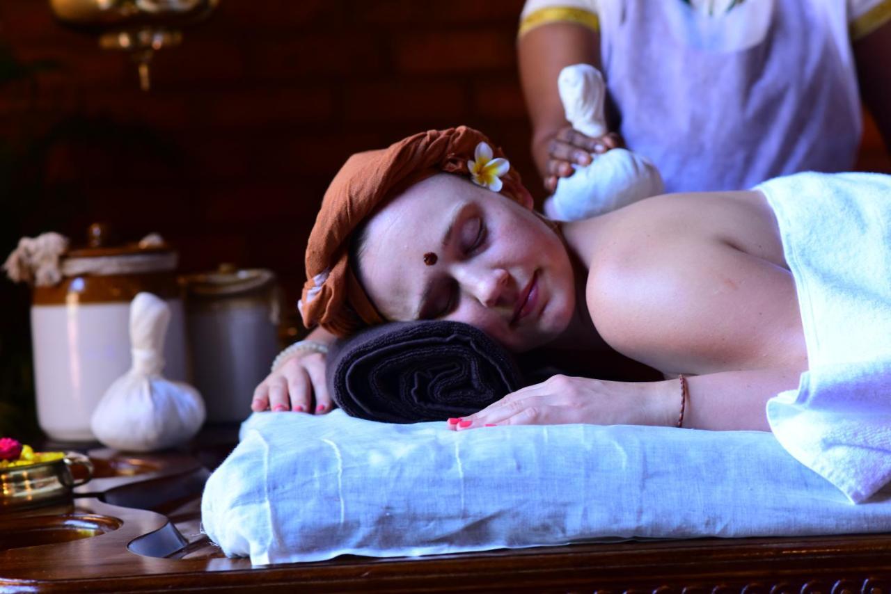 Ayursoma Ayurveda Royal Retreat Hotel Kovalam Bagian luar foto